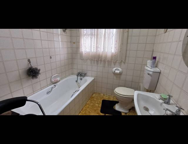 3 BEDROOM HOUSE FOR SALE IN THREE RIVERS EAST
